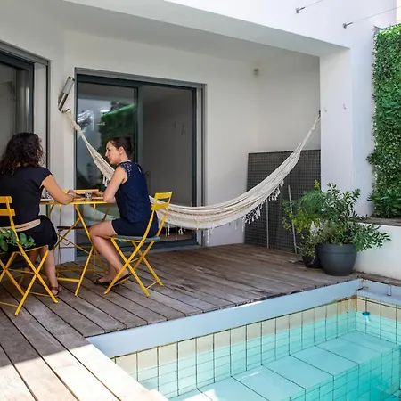 Centre, Maison Avec Piscine Hébergement de vacances *